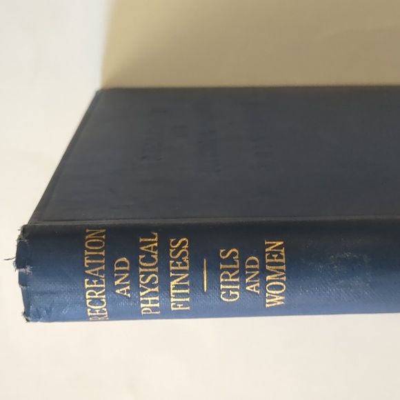 Recreation and Physical Fitness: Girls and Women - 1937 vintage British textbook - Picture 4 of 14
